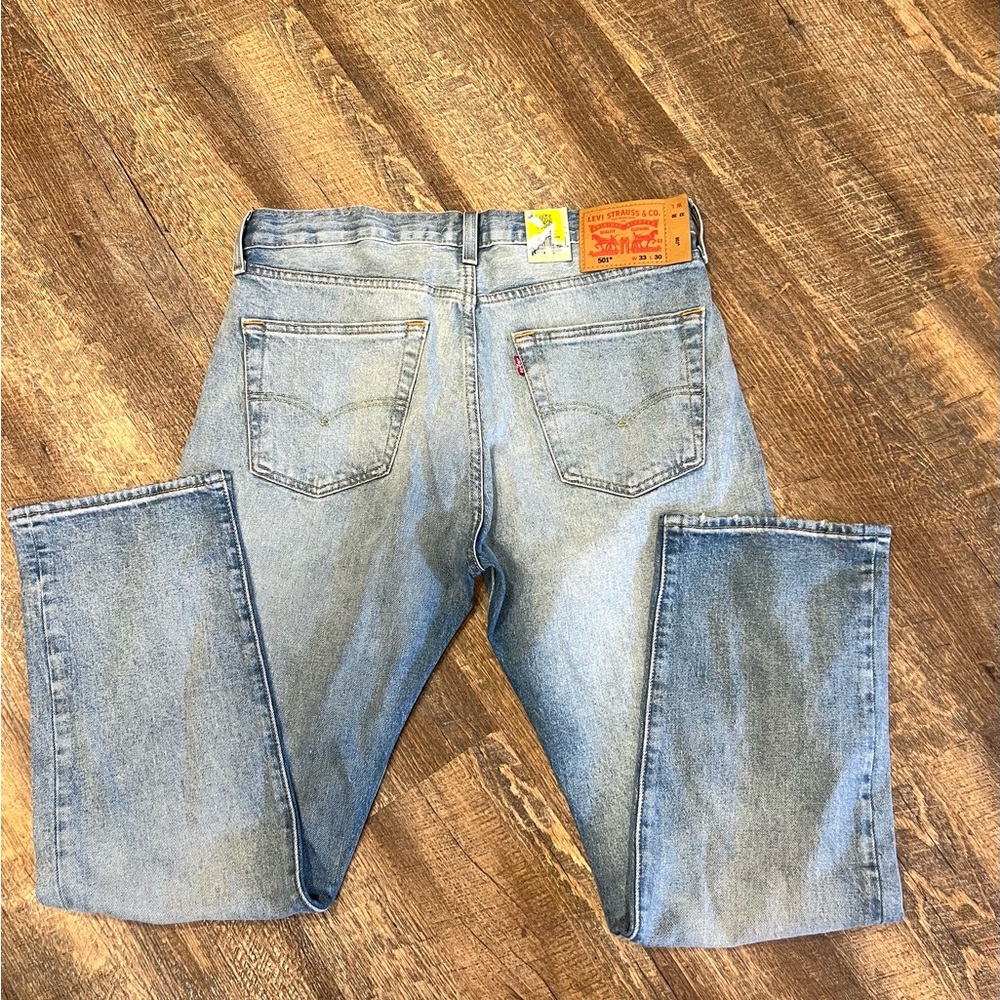 Levi’s straight leg jeans